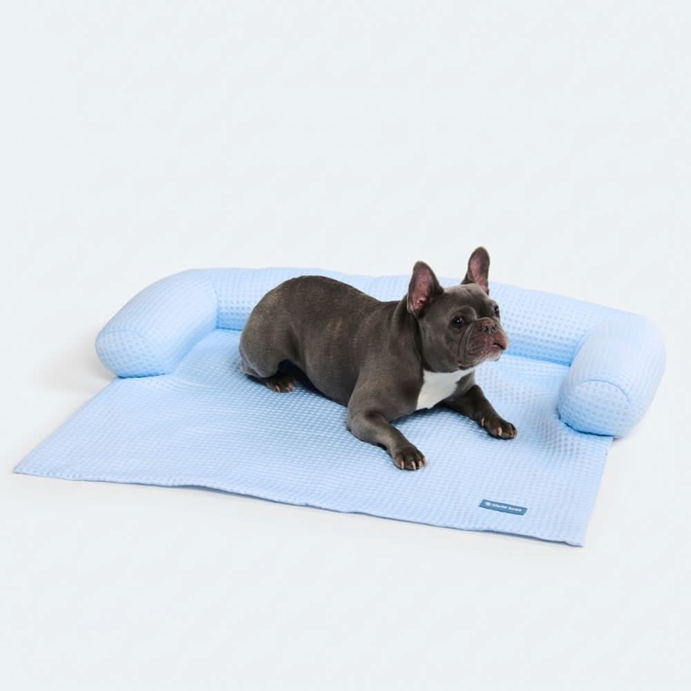 Frostcore™ Cooling Couch Cover Dog Bed