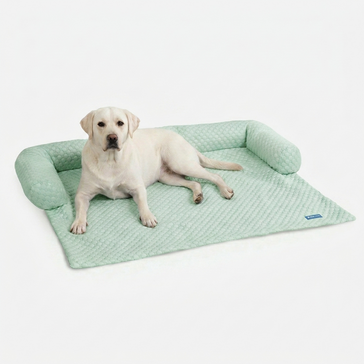 Frostcore™ Cooling Couch Cover Dog Bed